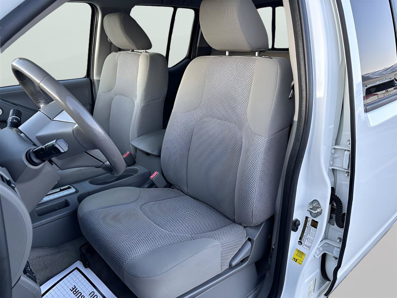 Used 2018 Nissan Frontier SV w/ Value Truck Package AWD/4WD image 13