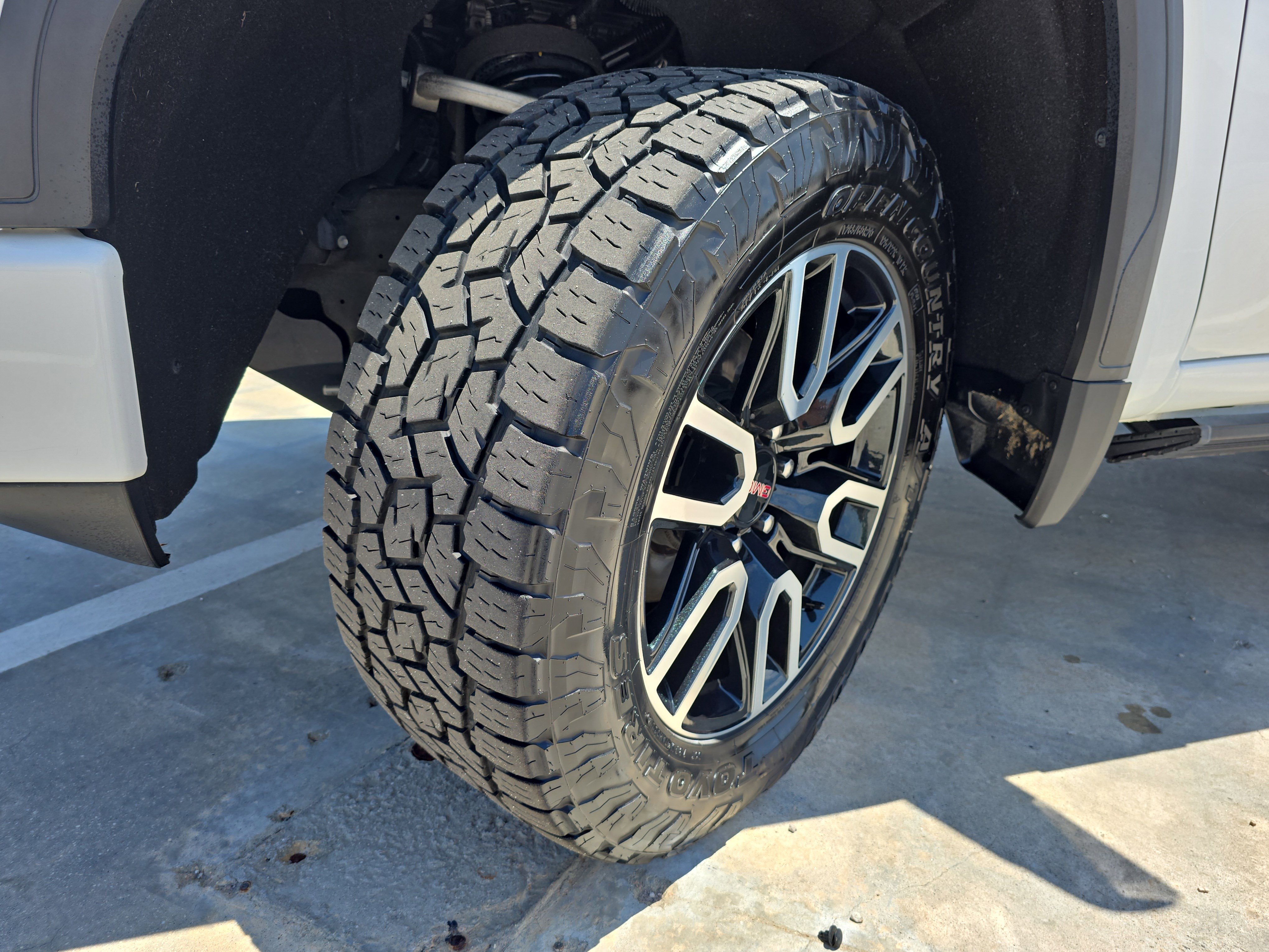 Used 2021 GMC Sierra 1500 AT4 w/ Technology Package AWD/4WD image 33