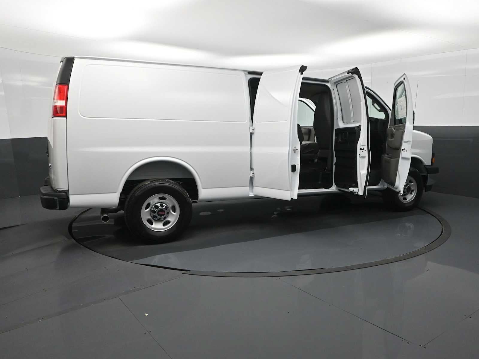 New 2026 GMC Savana 3500 Extended w/ Driver Convenience Package RWD image 41