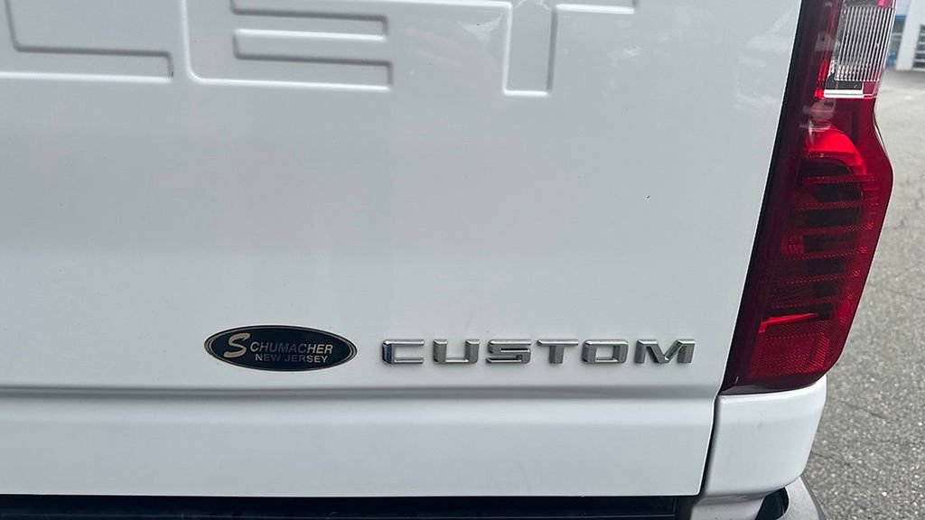 Used 2021 Chevrolet Silverado 2500 Custom w/ Custom Value Package AWD/4WD image 9