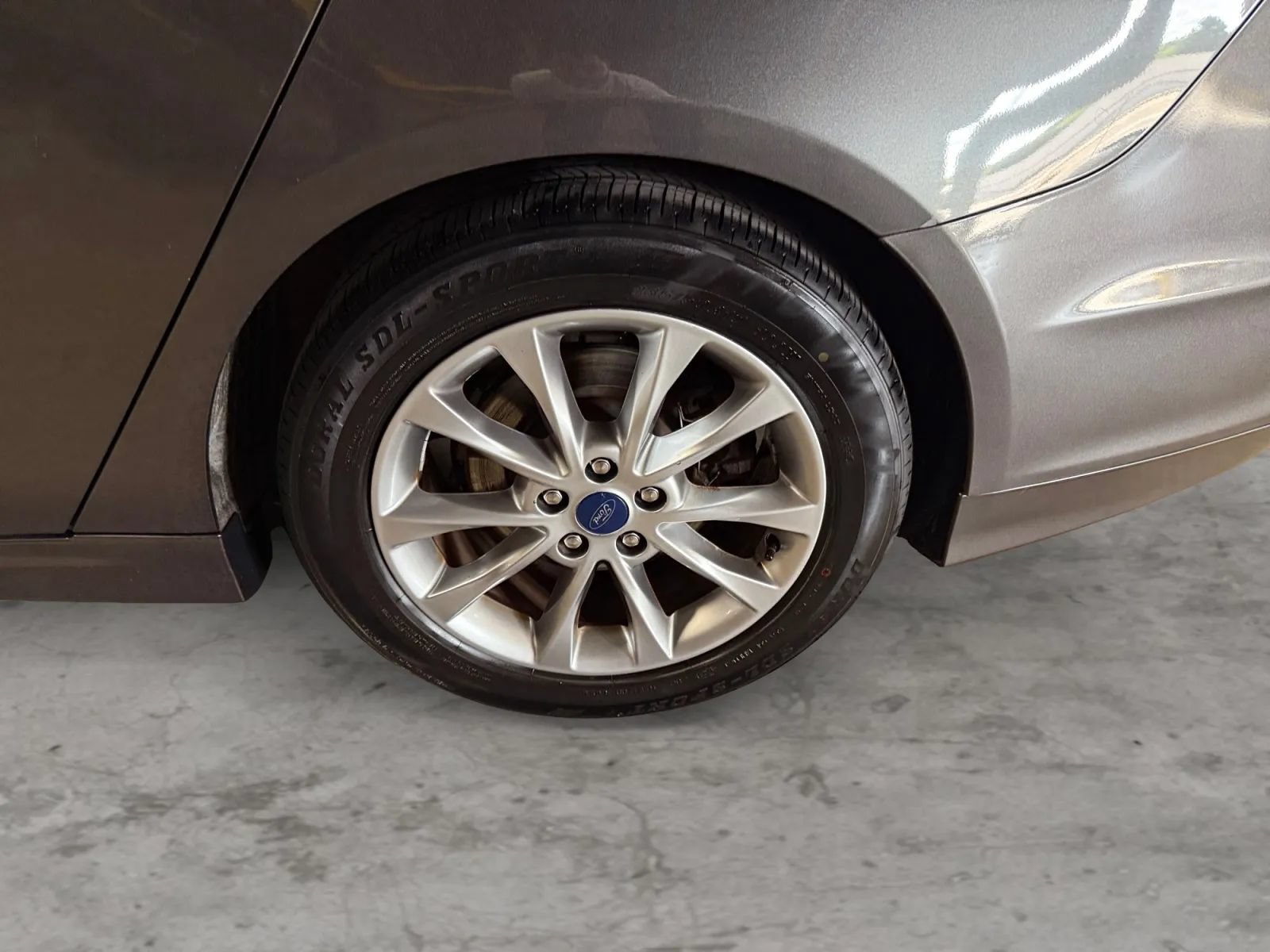 Used 2017 Ford Fusion SE w/ Fusion SE Technology Package FWD image 31