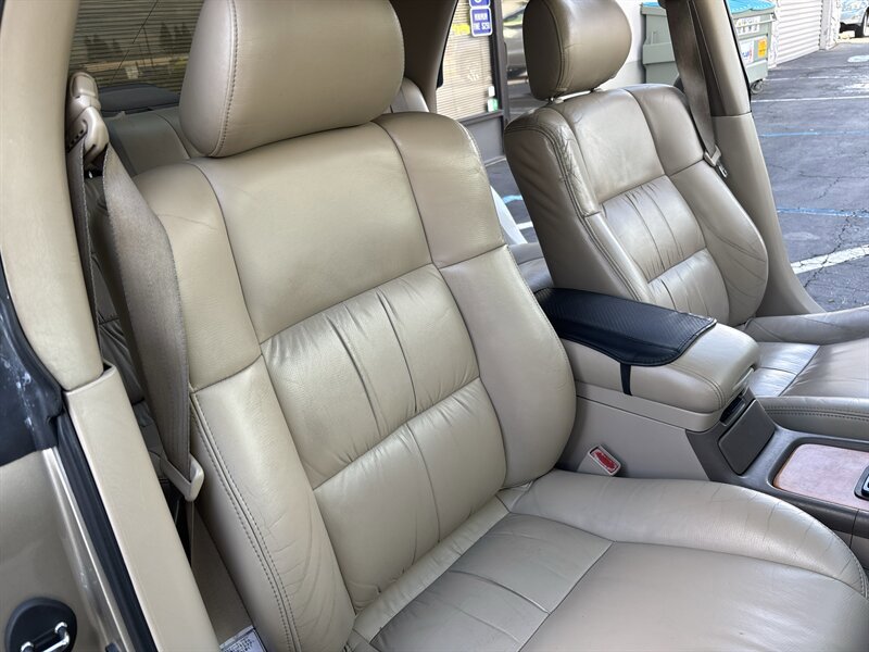 Used 2000 Lexus ES 330 FWD image 35