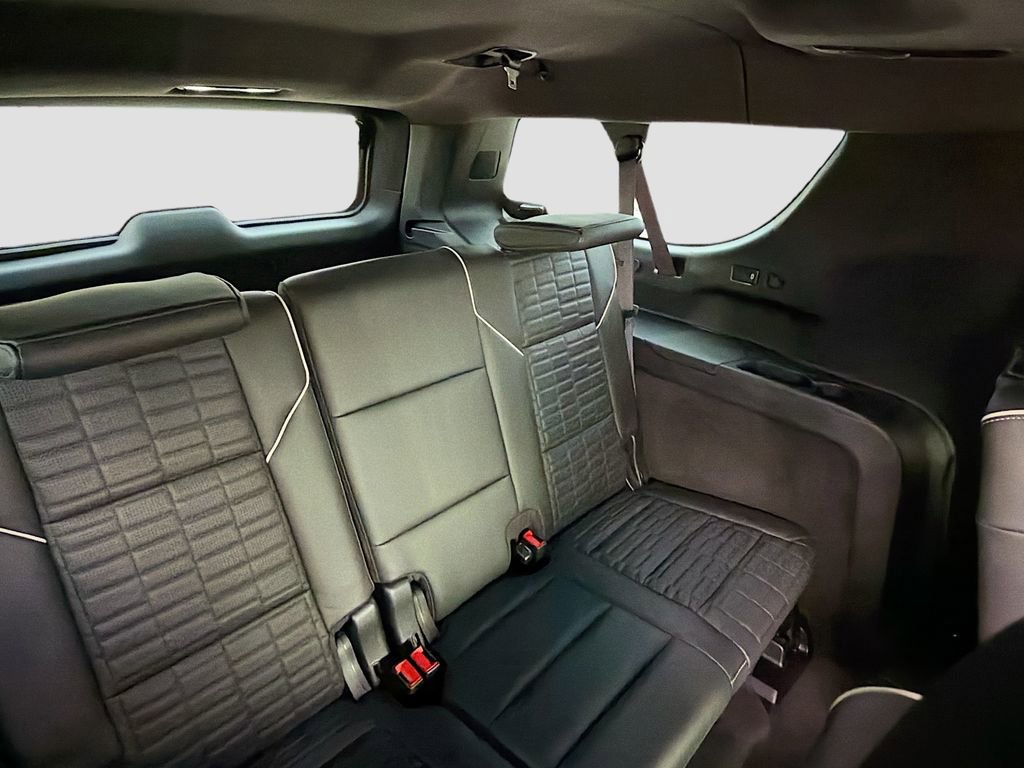 Used 2024 Cadillac Escalade ESV Sport Platinum w/ Heavy-Duty Trailer Package AWD/4WD image 22