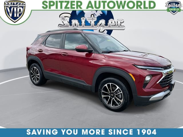 Used 2025 Chevrolet TrailBlazer LT AWD/4WD image 2
