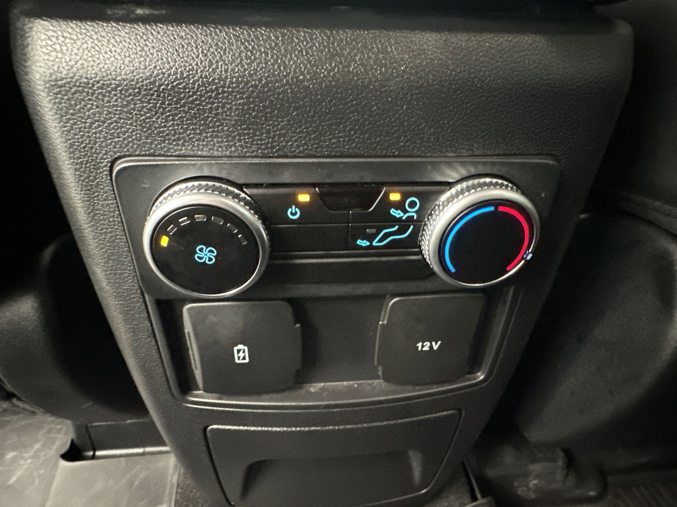 Used 2023 Ford Explorer XLT w/ Equipment Group 202A image 31