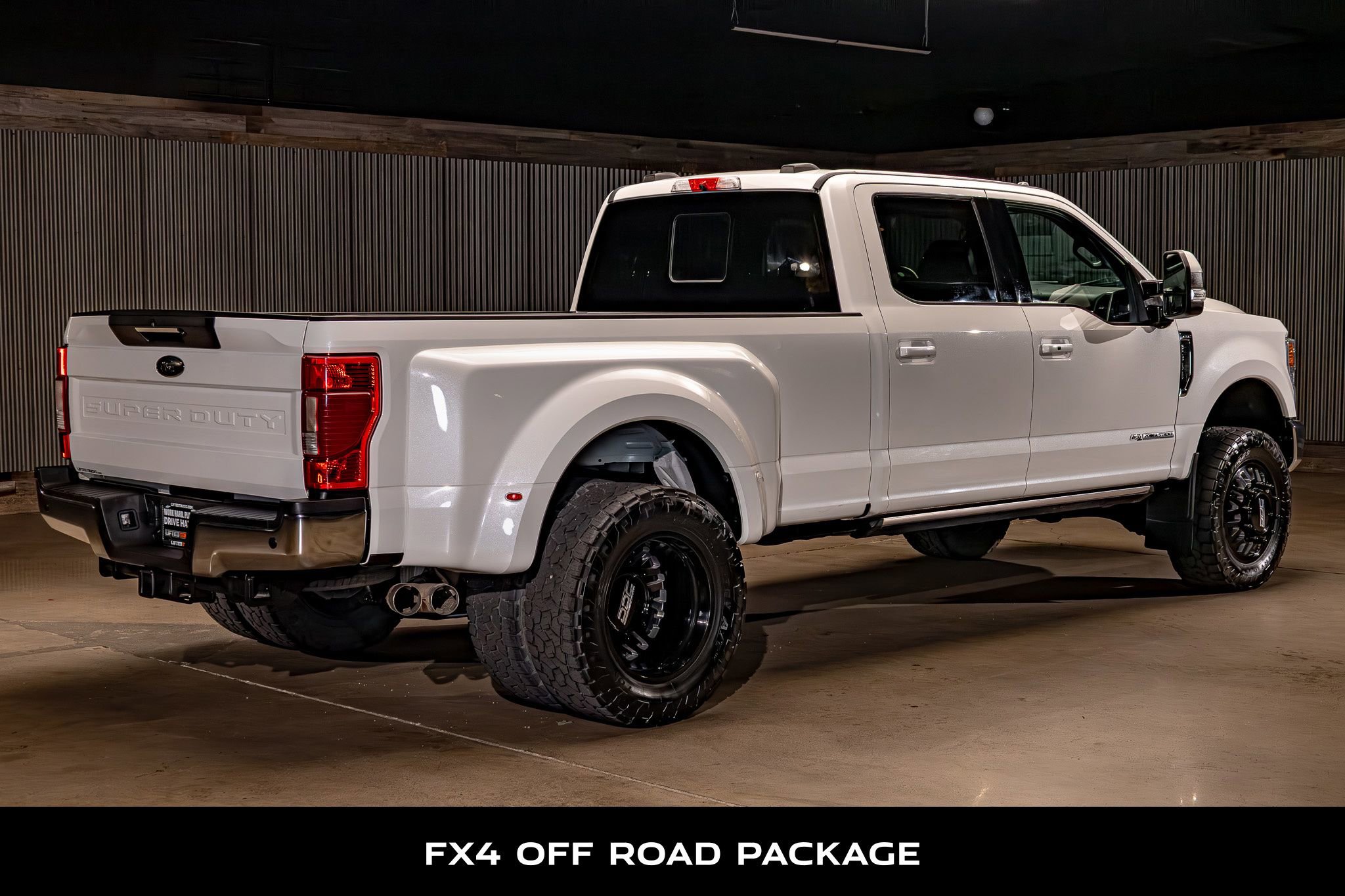 Used 2022 Ford F350 Lariat w/ Lariat Ultimate Package AWD/4WD image 9