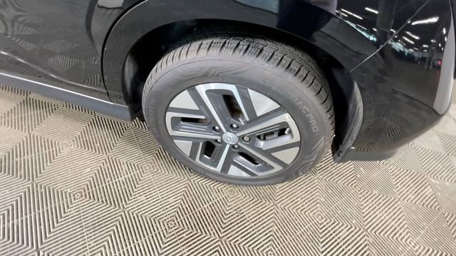 Used 2023 Hyundai Kona SE FWD image 15