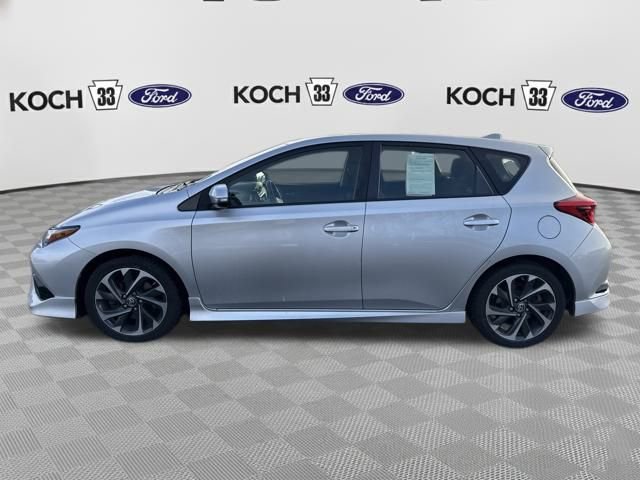 Used 2018 Toyota Corolla iM image 4
