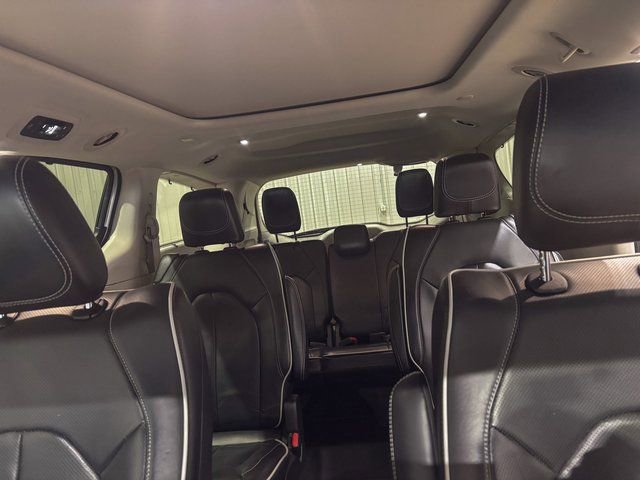 Used 2024 Chrysler Pacifica Limited image 19
