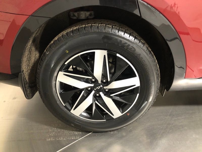 Certified 2023 Kia Sorento S image 9