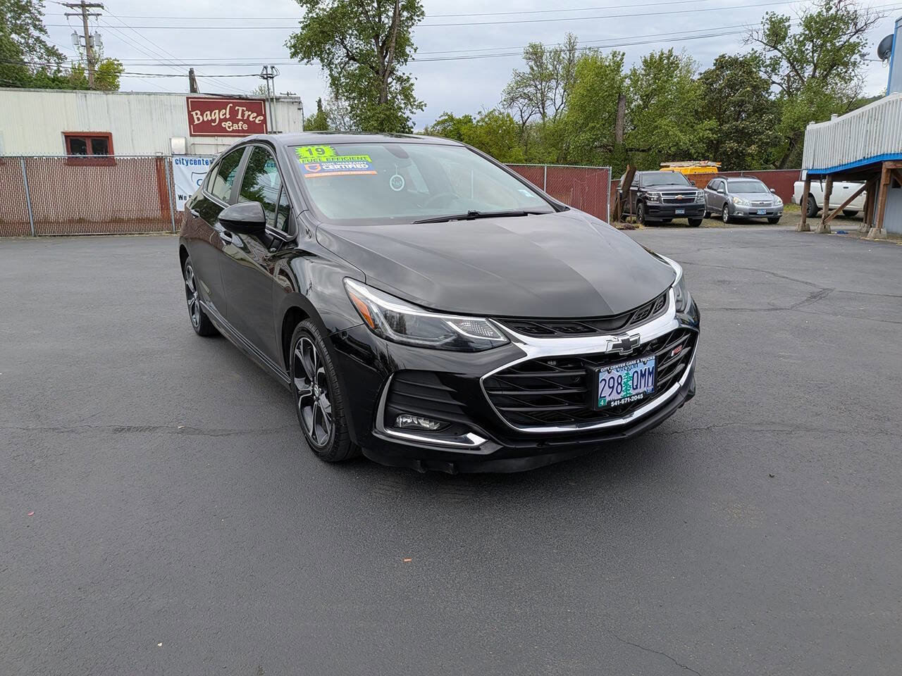 Used 2019 Chevrolet Cruze LT w/ RS Package FWD image 2