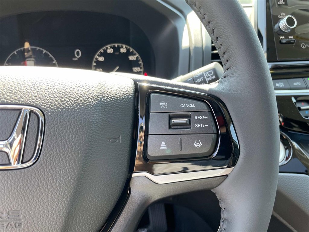 New 2026 Honda Odyssey Touring image 17