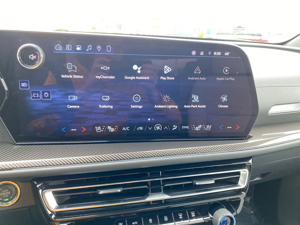 Used 2025 Chevrolet Traverse High Country w/ LPO, Floor Liner Package AWD/4WD image 18