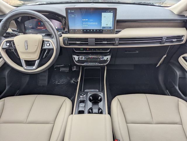 New 2026 Lincoln Corsair Reserve image 13