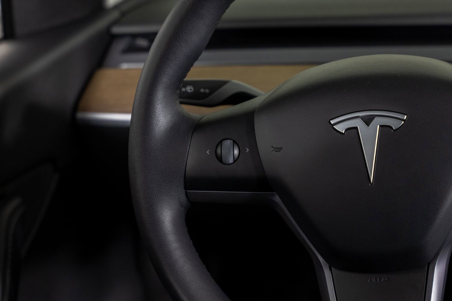 Used 2022 Tesla Model Y Performance AWD/4WD image 32