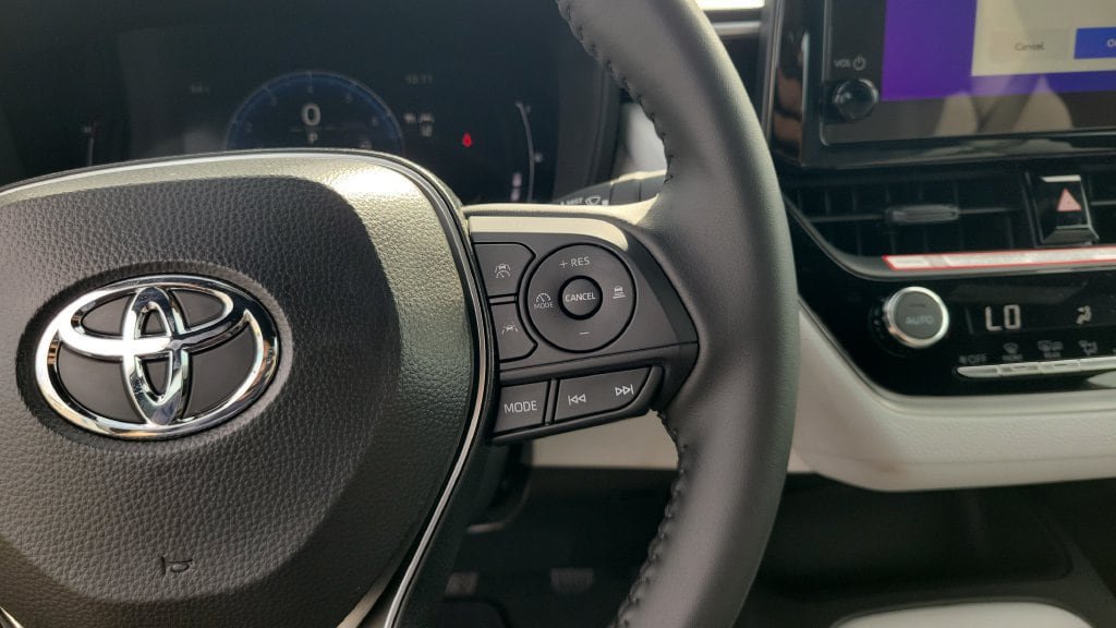 New 2026 Toyota Corolla SE FWD image 18