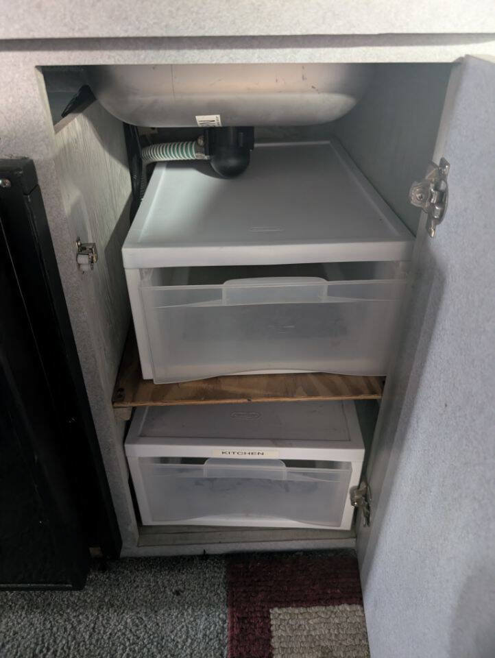 Used 1997 Ford E-250 and Econoline 250 Heavy-Duty Extended RWD image 21