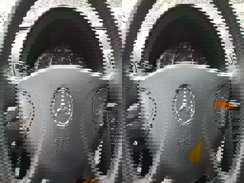 Used 2005 Mercedes-Benz E 320 4MATIC Sedan image 18