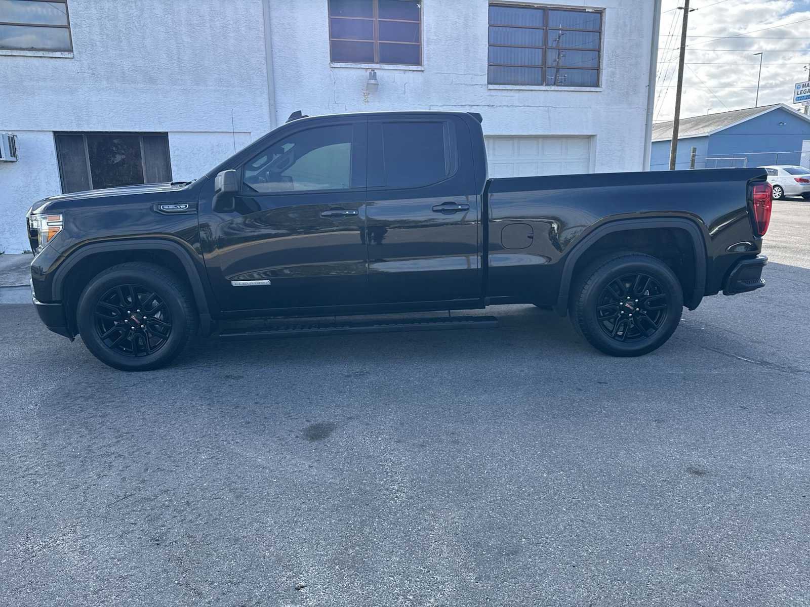 Used 2021 GMC Sierra 1500 Elevation image 3