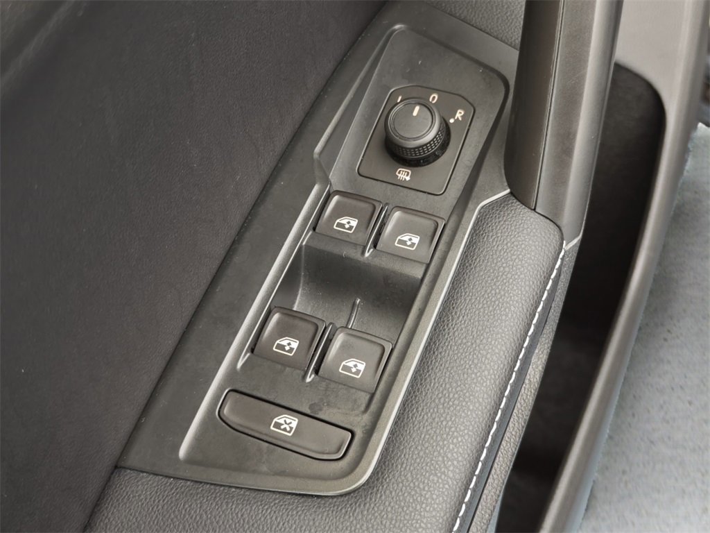 Used 2024 Volkswagen Tiguan S image 17