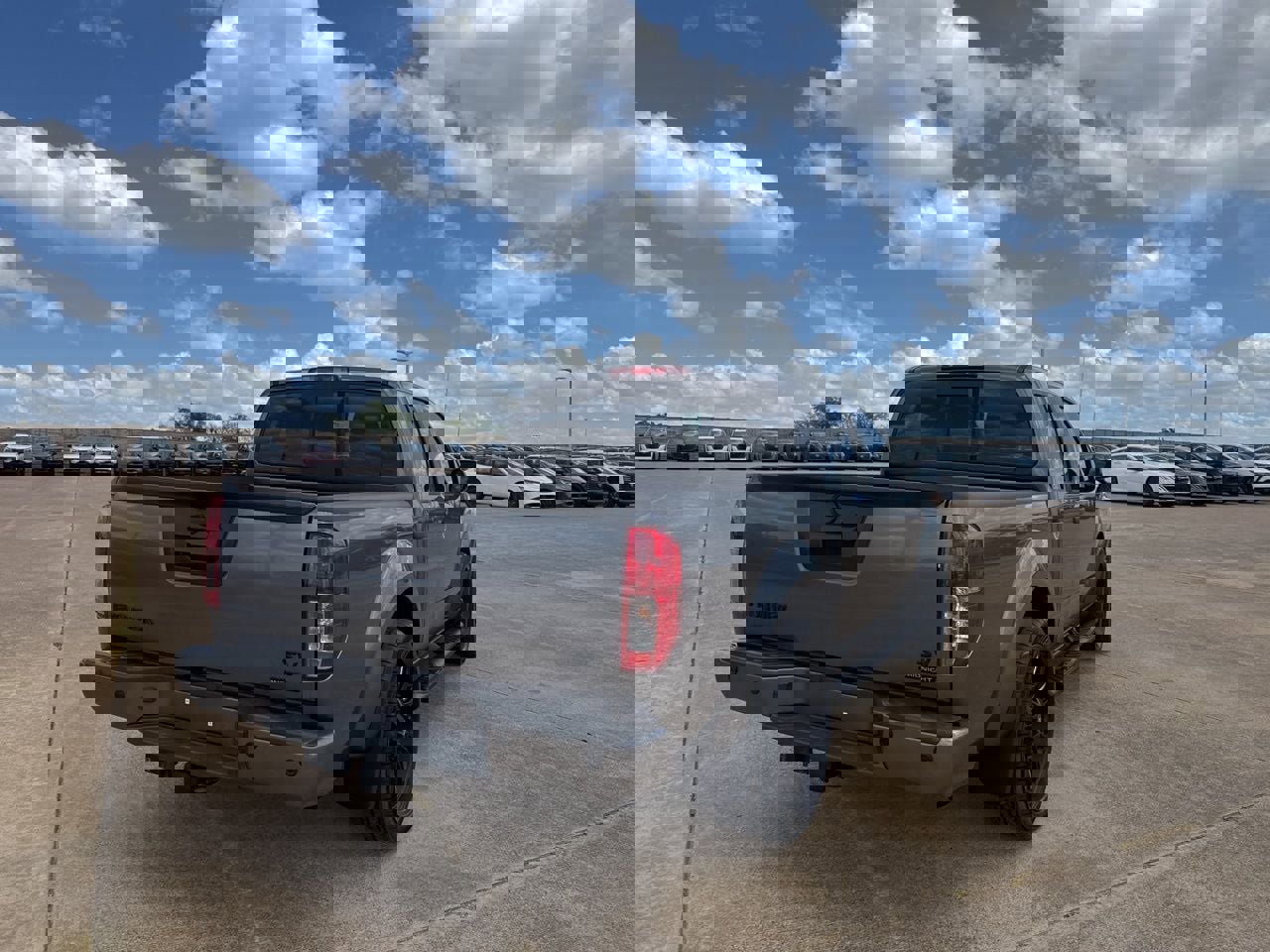 Used 2020 Nissan Frontier SV w/ Midnight Edition Floor Mats image 23