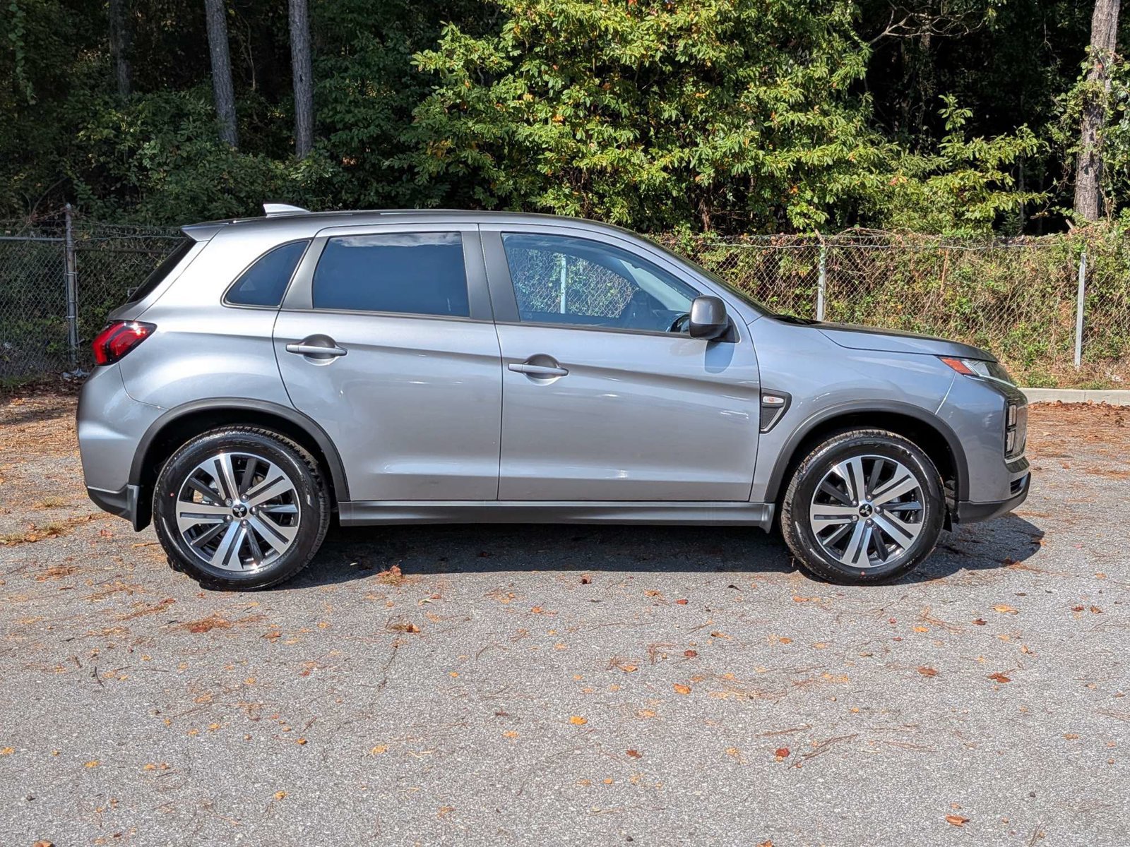 New 2027 Mitsubishi Outlander Sport ES FWD image 3
