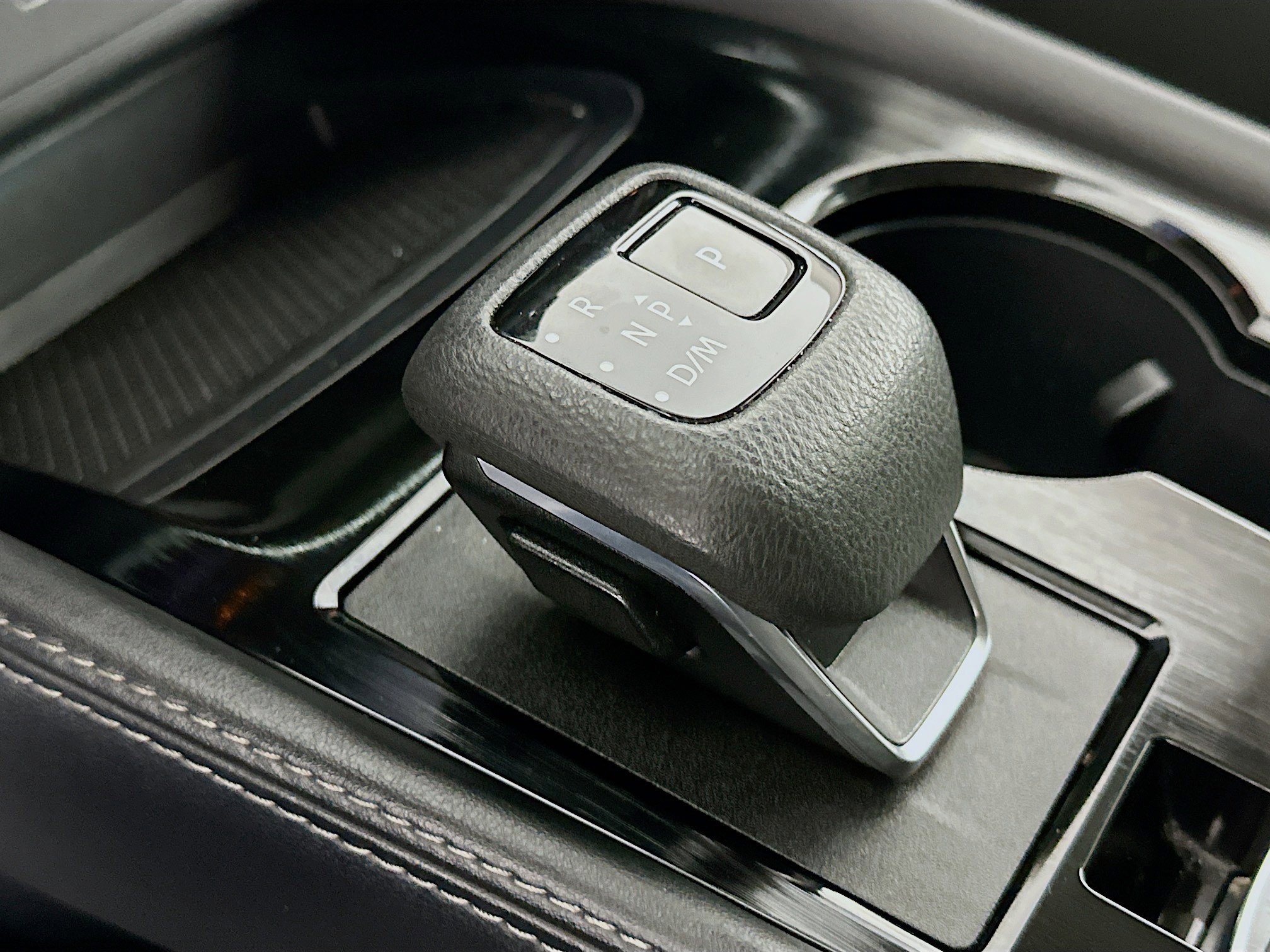 Used 2023 Nissan Rogue SL w/ SL Premium Package image 25