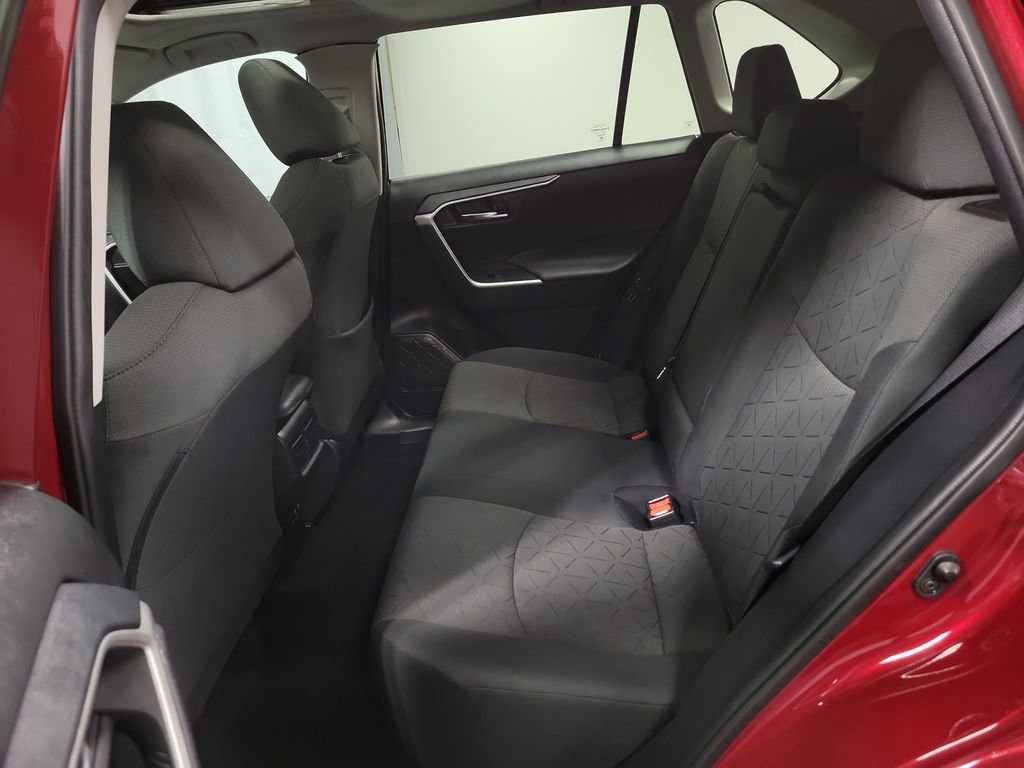 Used 2020 Toyota RAV4 XLE w/ Convenience Package image 24