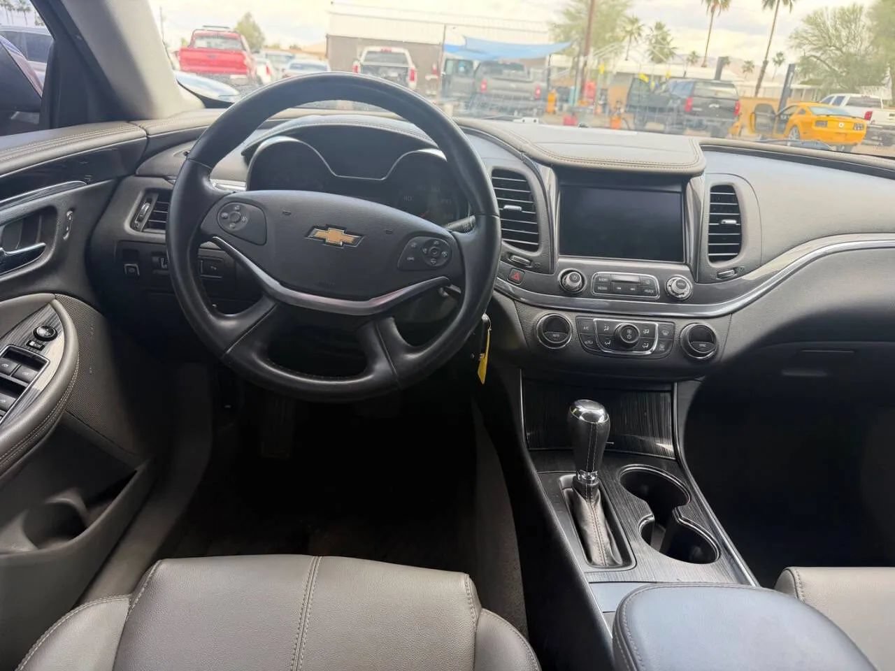 Used 2017 Chevrolet Impala LT w/ Convenience Package FWD image 22