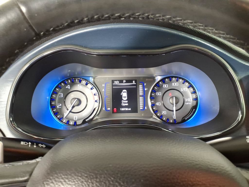 Used 2015 Chrysler 200 S w/ Comfort Group FWD image 17