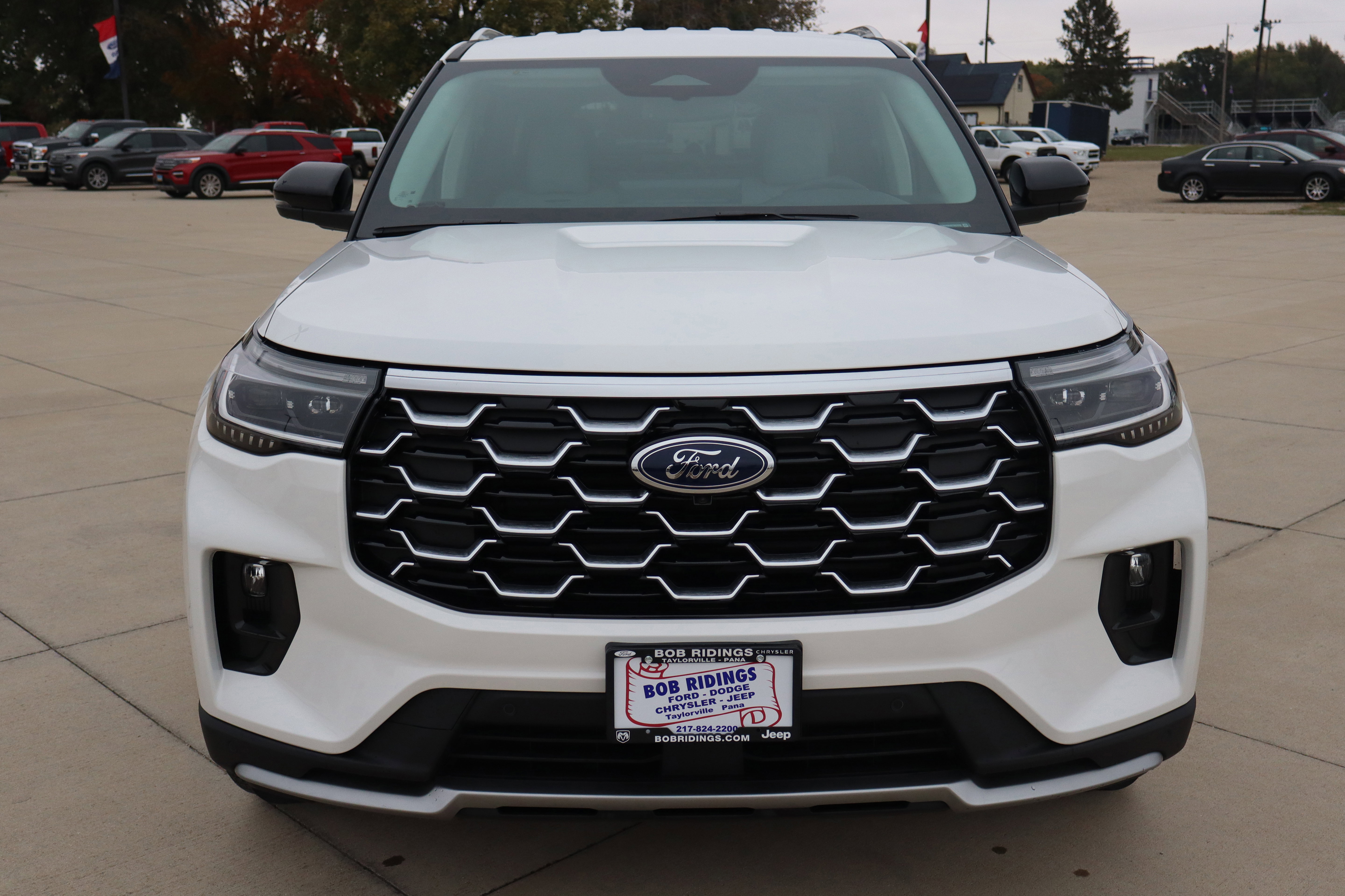 New 2026 Ford Explorer Platinum image 2