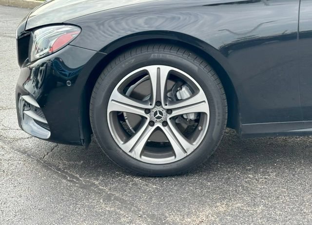 Used 2018 Mercedes-Benz E 300 4MATIC image 9