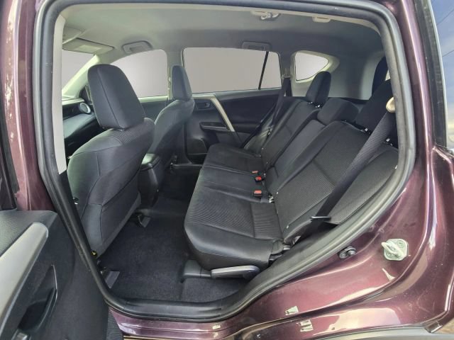 Used 2016 Toyota RAV4 LE AWD/4WD image 11