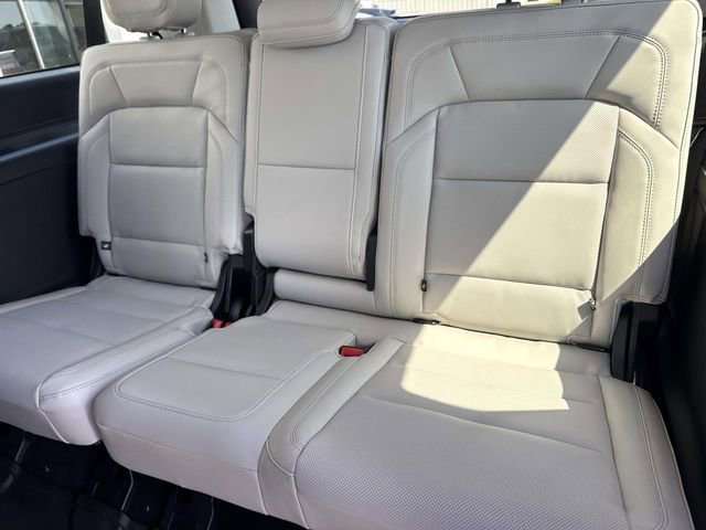 New 2026 Lincoln Navigator L Reserve AWD/4WD image 16