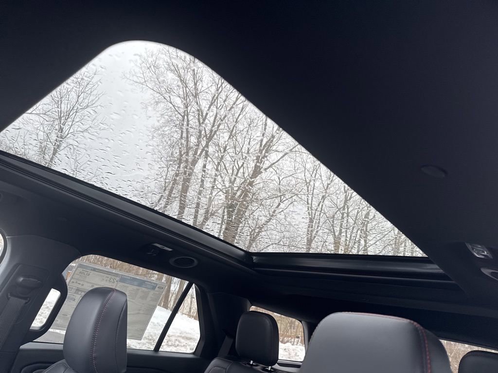 New 2026 Ford Explorer ST-Line image 21