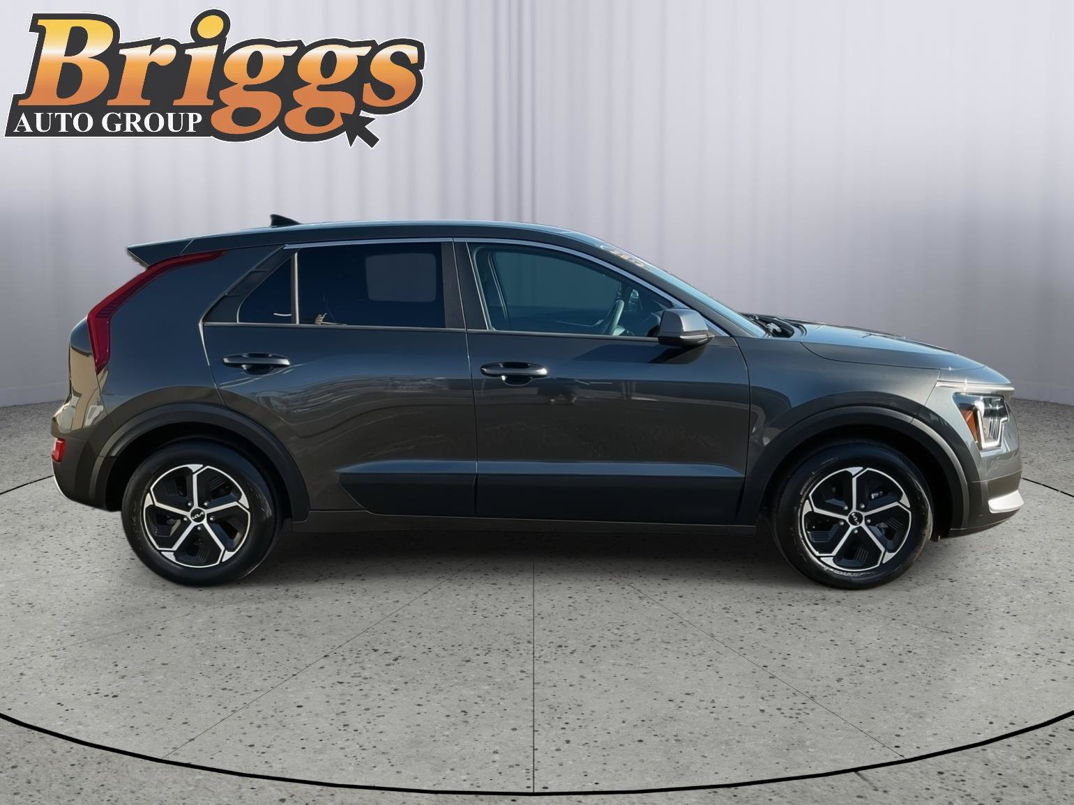 Certified 2025 Kia Niro LX FWD image 6