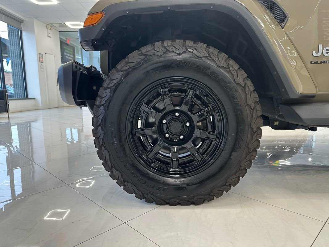 Used 2020 Jeep Gladiator Overland w/ LED Lighting Group image 41