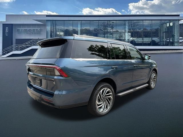 New 2027 Lincoln Navigator Premiere AWD/4WD image 9