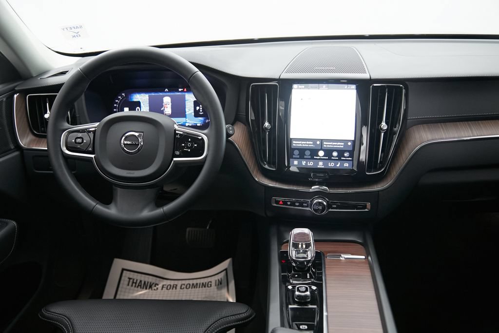 Certified 2023 Volvo XC60 B5 Ultimate AWD/4WD image 25