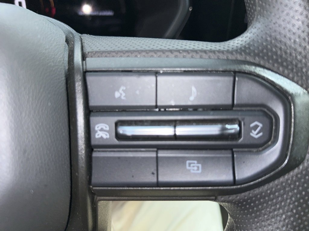 Used 2024 Chevrolet Colorado Trail Boss w/ Technology Package image 12