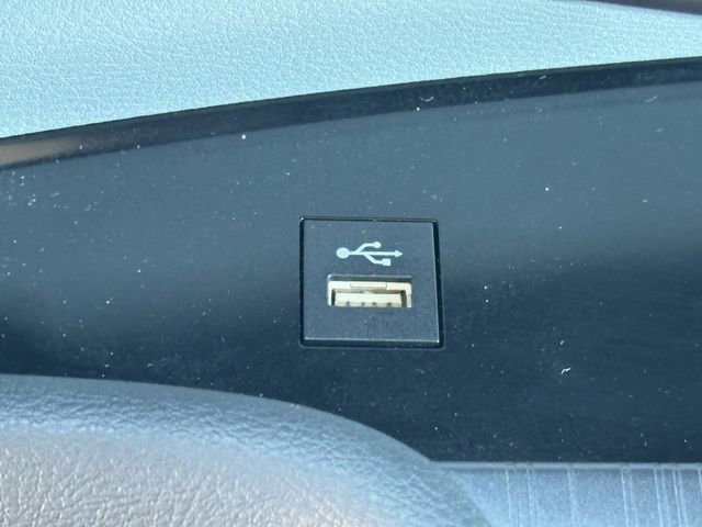 Used 2025 Toyota Sienna XLE image 22