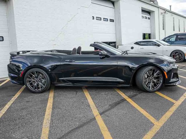 Used 2021 Chevrolet Camaro ZL1 RWD image 5