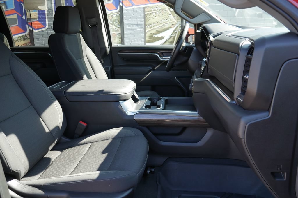 Used 2024 Chevrolet Silverado 2500 LT w/ Convenience Package AWD/4WD image 9