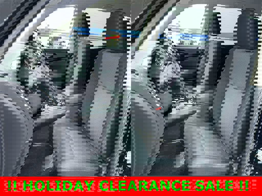 Used 2019 Nissan Pathfinder SV image 15