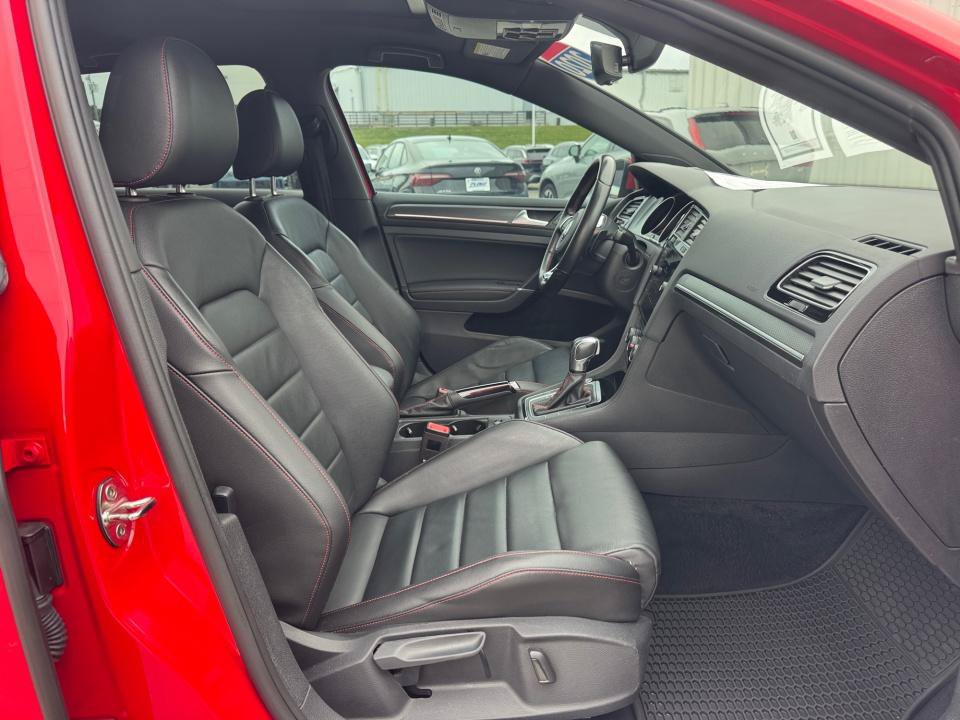 Used 2020 Volkswagen GTI SE FWD image 29