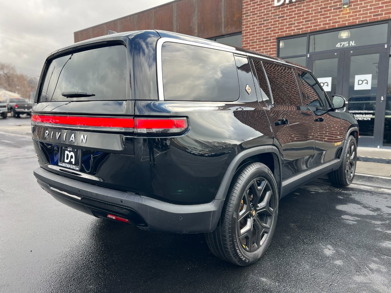 Used 2022 Rivian R1S Launch Edition image 29