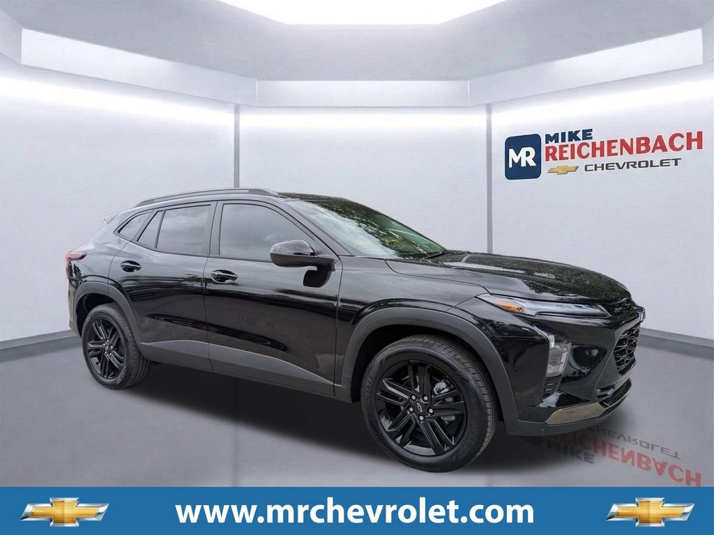 Used 2026 Chevrolet Trax ACTIV w/ Driver Confidence Package FWD image 1