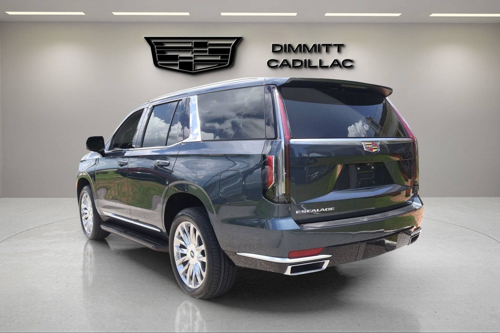 Used 2021 Cadillac Escalade Premium Luxury RWD image 7
