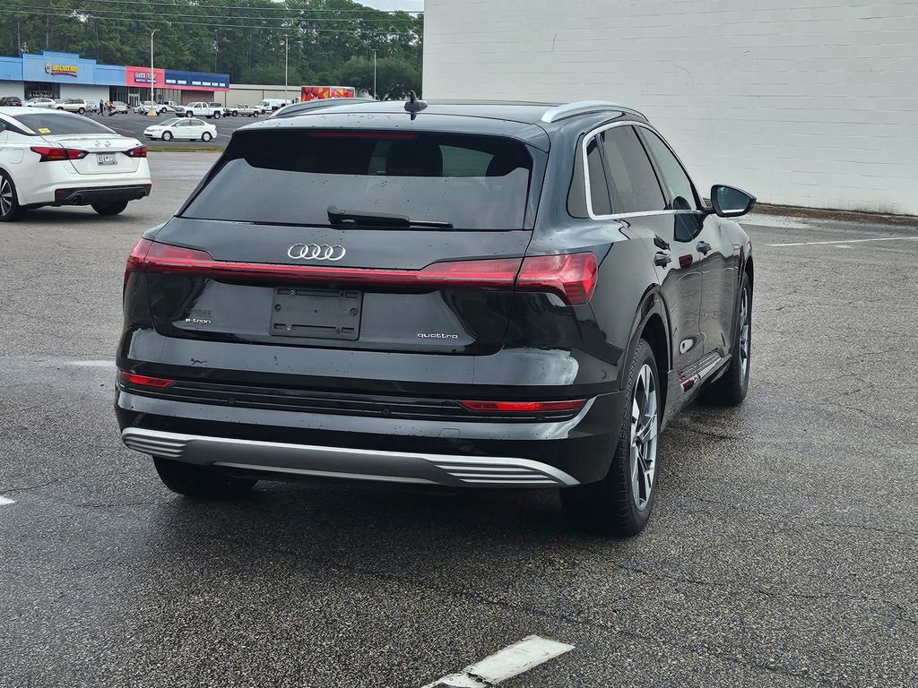 Used 2021 Audi e-tron Premium image 27