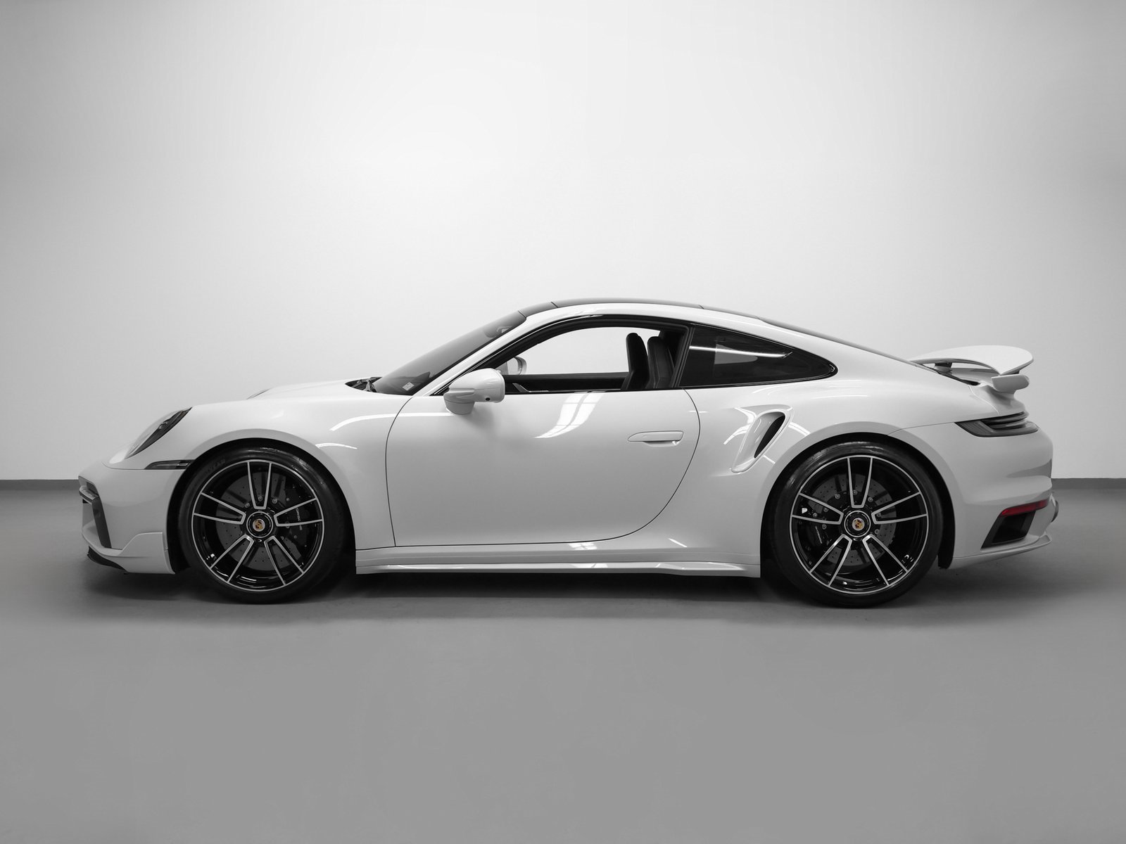 Certified 2025 Porsche 911 Turbo S image 2